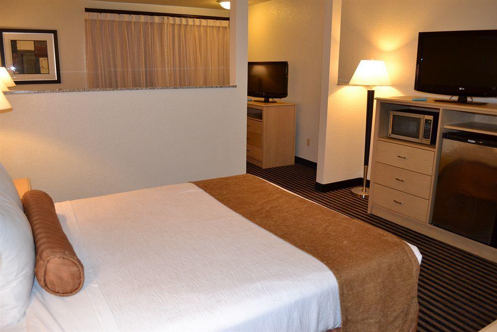 Best Western Plus Executive Inn&Suites Manteca Exterior foto