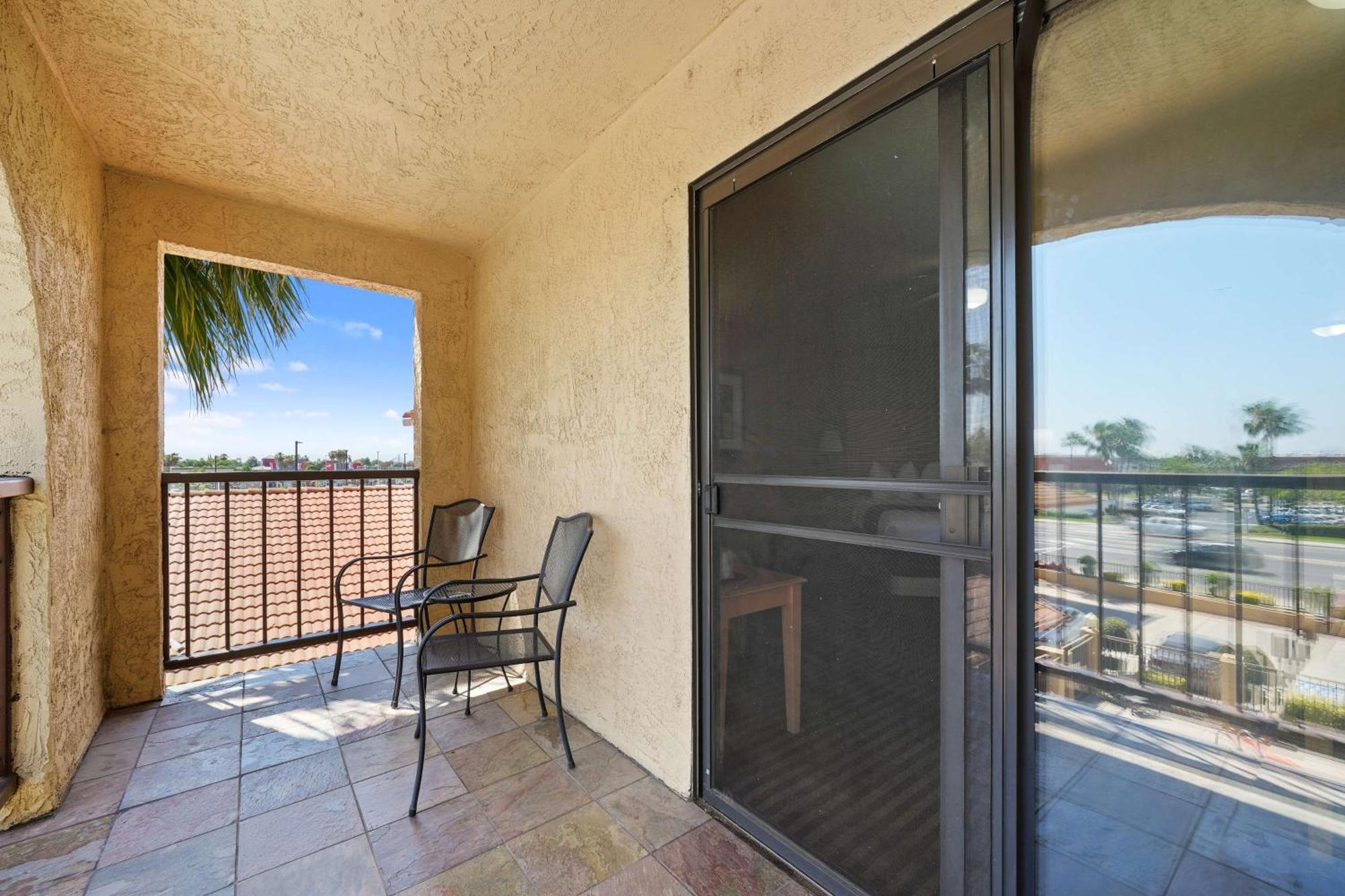 Best Western Plus Executive Inn&Suites Manteca Exterior foto
